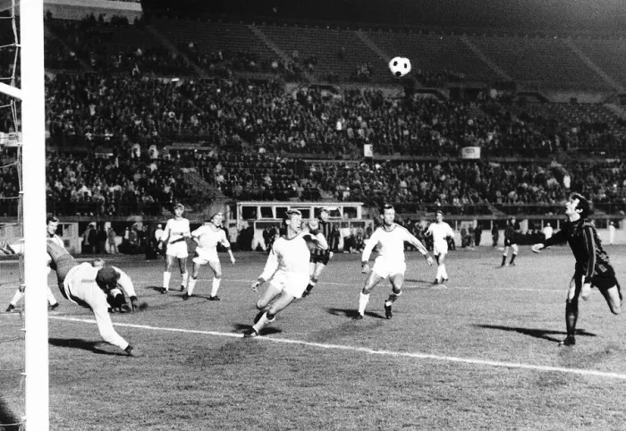 Framed Print : European Cup Winners Cup Final in Vienna April 1970 Manchester City 2 v Gornik