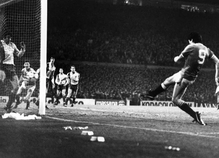 Framed Print : European Cup Winners Cup Quarter Final Second Leg match at Old Trafford Framed Print : European Cup Winners Cup Quarter Final Second Leg match at Old Trafford