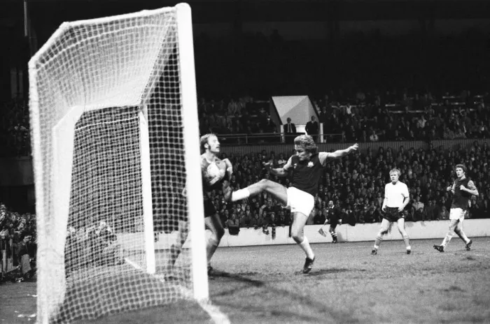 Framed Print : European Cup Winners Cup. West Ham v Reipas Lahden Pat Holland tries to force one Framed Print : European Cup Winners Cup. West Ham v Reipas Lahden Pat Holland tries to force one
