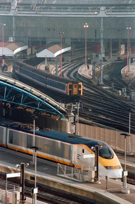 Framed Print : Eurostar at Waterloo station. 24th March 1995 Framed Print : Eurostar at Waterloo station. 24th March 1995