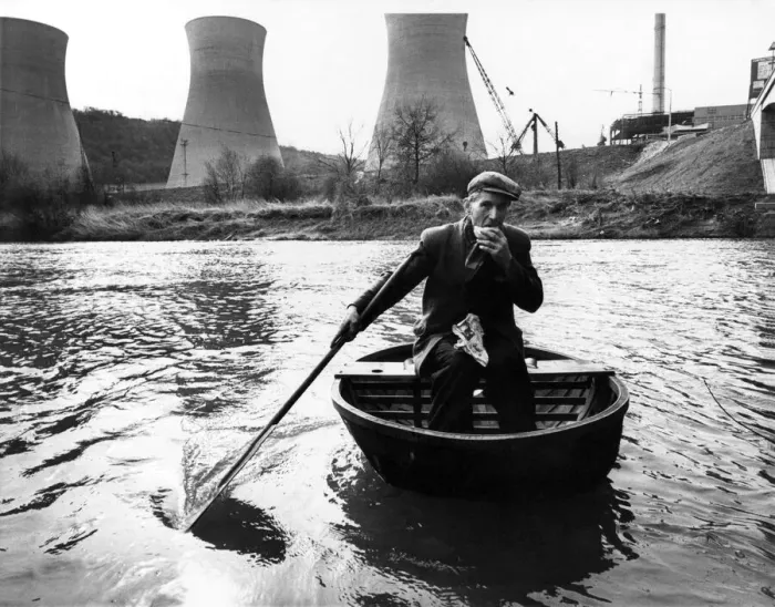 Framed Print : Eustace Rogers builds coracles but the demand for this ancient form of transport has