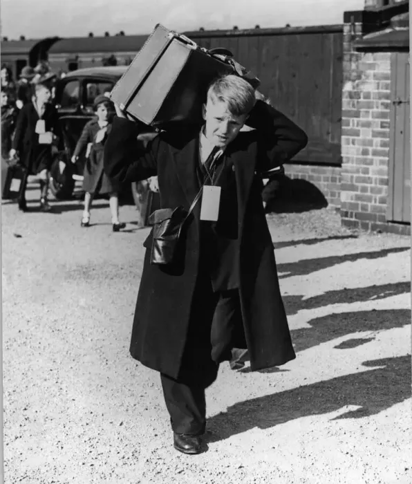 Framed Print : Evacuees from Birmingham arrive Egginton station to escape the bombing 15th September Framed Print : Evacuees from Birmingham arrive Egginton station to escape the bombing 15th September
