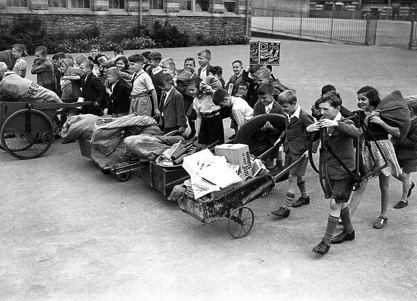 Evacuees in London. Circa 1939