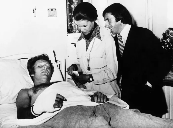 Framed Print : Evel Knievel American stuntman daredevil in hospital 1975 visited by Scottish Framed Print : Evel Knievel American stuntman daredevil in hospital 1975 visited by Scottish
