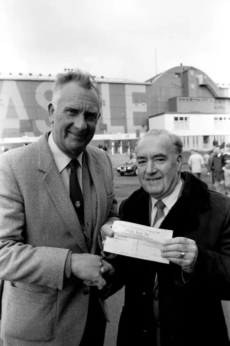 Framed Print : Evening Chronicle Greatest Goal competition winner, Tommy Dixon, of Campion Gardens Framed Print : Evening Chronicle Greatest Goal competition winner, Tommy Dixon, of Campion Gardens