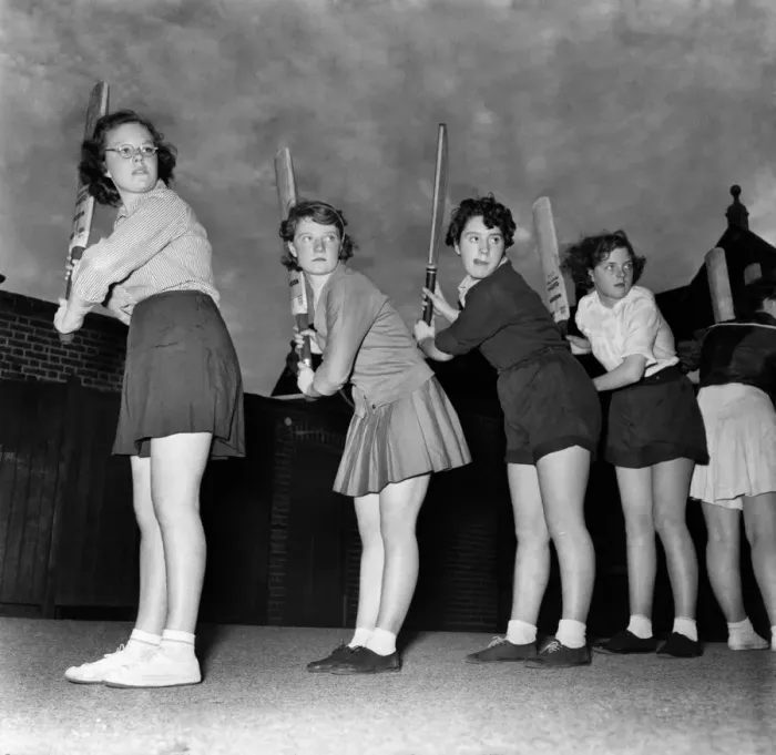 Framed Print : Evening Classes for girls who want to learn to play Cricket at the Tower Bridge Institute