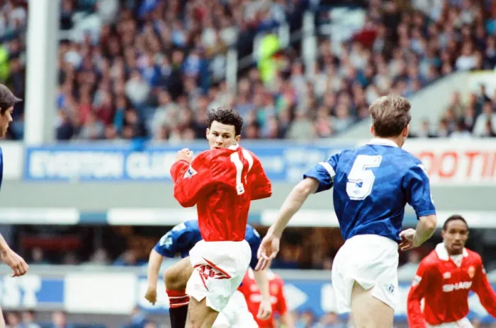 Framed Print : Everton 0-2 Manchester United, league match at Goodison Park