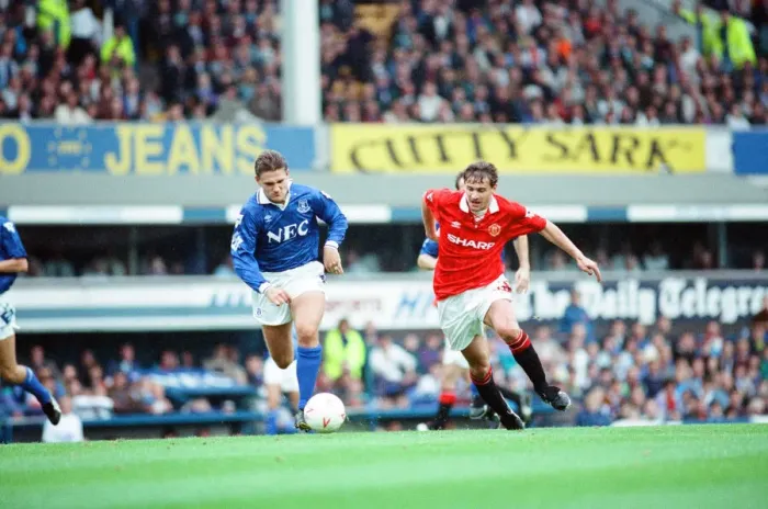 Framed Print : Everton 0-2 Manchester United, league match at Goodison Park Framed Print : Everton 0-2 Manchester United, league match at Goodison Park