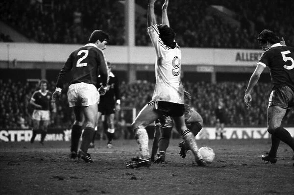 Everton 0 v. Ipswich 0. Division One Football. January 1981 MF01-12-035