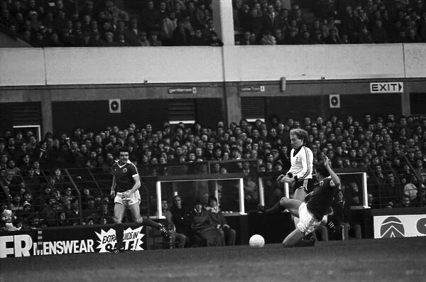 Everton 0 v. Ipswich 0. Division One Football. January 1981 MF01-12-028