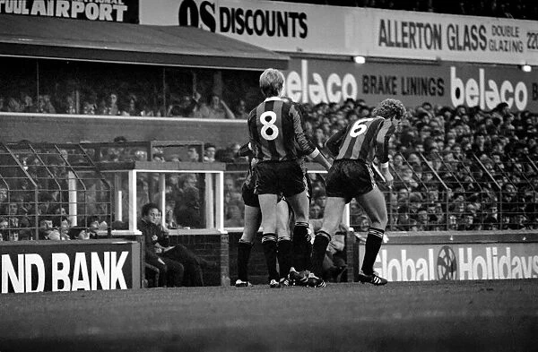Everton 0 v Manchester City 1. Division 1 Football October 1981 MF04-11-058