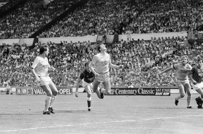 Framed Print : Everton 1-0 Coventry, Charity Shield football match at Wembley Stadium, London Framed Print : Everton 1-0 Coventry, Charity Shield football match at Wembley Stadium, London