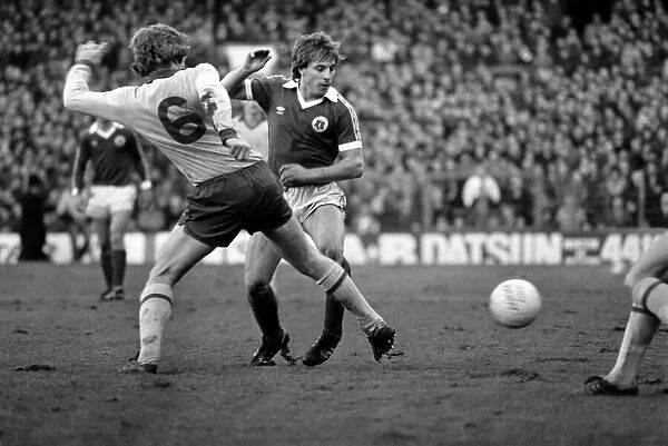 Everton 1 v. Arsenal 2. Division One Football. January 1981 MF01-06-087
