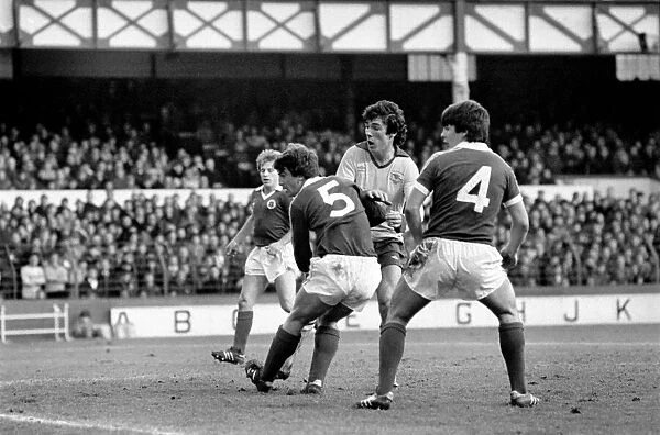 Everton 1 v. Arsenal 2. Division One Football. January 1981 MF01-06-023