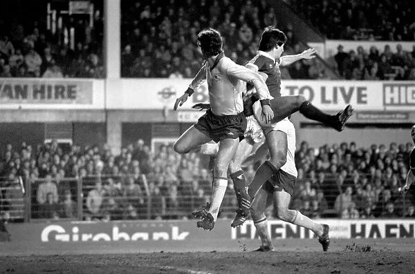 Everton 1 v. Arsenal 2. Division One Football. January 1981 MF01-06-067