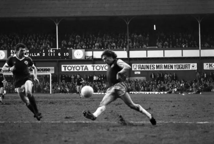 Framed Print : Everton 1 v. Aston Villa 3. Division One Football. February 1981 MF01-21-026 Framed Print : Everton 1 v. Aston Villa 3. Division One Football. February 1981 MF01-21-026