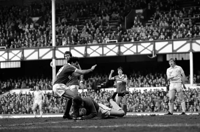 Framed Print : Everton 1 v. Leeds United 2. Division One Football. March 1981 MF01-44-037 Framed Print : Everton 1 v. Leeds United 2. Division One Football. March 1981 MF01-44-037