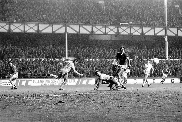 Everton 1 v. Sheffield Wednesday 1. December 1984 MF18-18-001