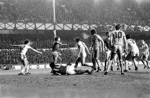 Everton 1 v. Sheffield Wednesday 1. December 1984 MF18-18-005