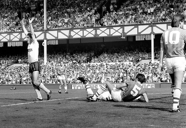 Everton 1 v. Tottenham Hotspur 4. August 1984 MF17-17