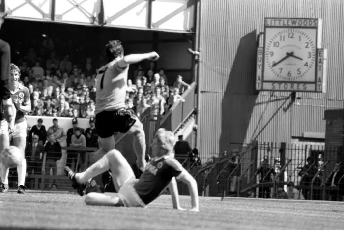 Framed Print : Everton 1 v. Wolverhampton Wanderers 1. May 1982 MF07-04-046 Framed Print : Everton 1 v. Wolverhampton Wanderers 1. May 1982 MF07-04-046