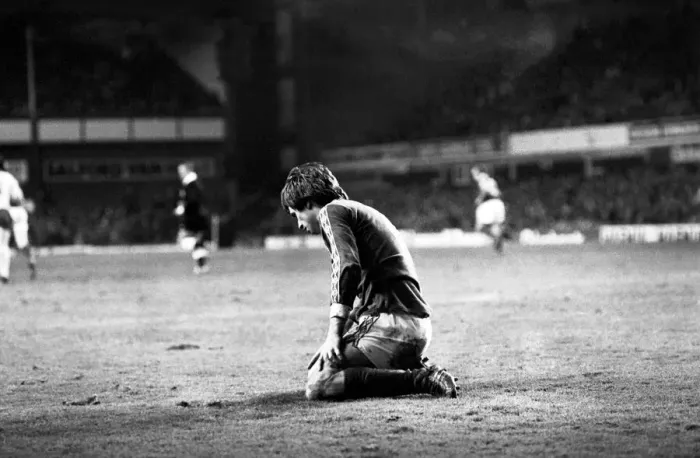 Framed Print : Everton 2 v. Arsenal 0. F. A Cup. January 1981 MF01-01-058 Framed Print : Everton 2 v. Arsenal 0. F. A Cup. January 1981 MF01-01-058