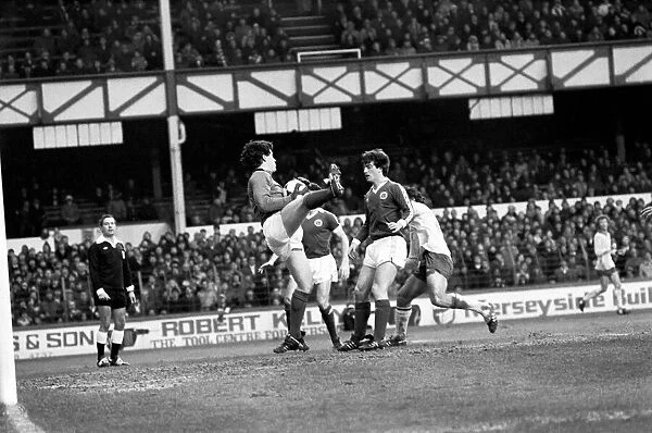 Everton 2 v. Arsenal 0. F. A Cup. January 1981 MF01-01-052