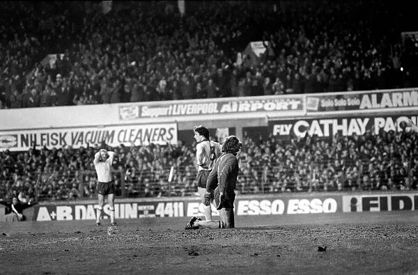 Everton 2 v. Arsenal 0. F. A Cup. January 1981 MF01-01-044
