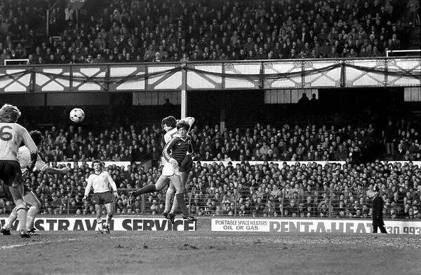 Everton 2 v. Arsenal 0. F. A Cup. January 1981 MF01-01-027