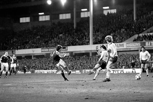 Everton 2 v. Arsenal 0. F. A Cup. January 1981 MF01-01-048