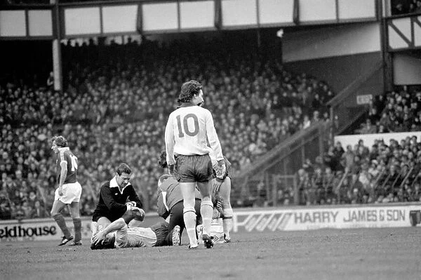 Everton 2 v. Arsenal 0. F. A Cup. January 1981 MF01-01-008