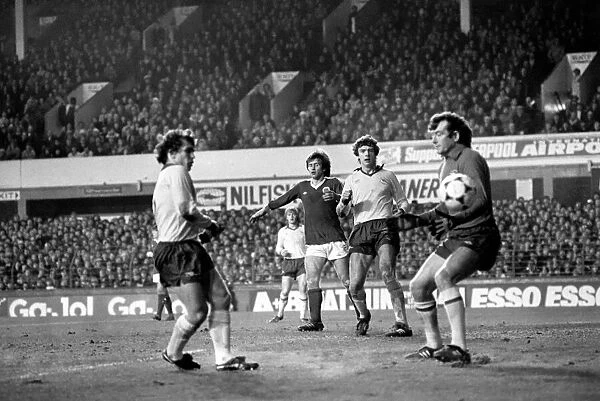 Everton 2 v. Arsenal 0. F. A Cup. January 1981 MF01-01-055