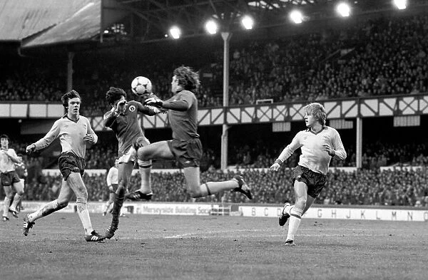 Everton 2 v. Arsenal 0. F. A Cup. January 1981 MF01-01-023