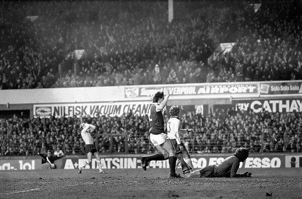 Everton 2 v. Arsenal 0. F. A Cup. January 1981 MF01-01-043