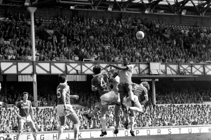 Framed Print : Everton 2 v. Arsenal 1. April 1982 MF06-35-012 Local Caption Division 1 Football Framed Print : Everton 2 v. Arsenal 1. April 1982 MF06-35-012 Local Caption Division 1 Football