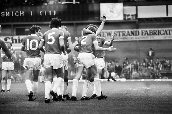 Everton 2 v. Ipswich 1. October 1981 MF03-23-016 Local Caption Division 1