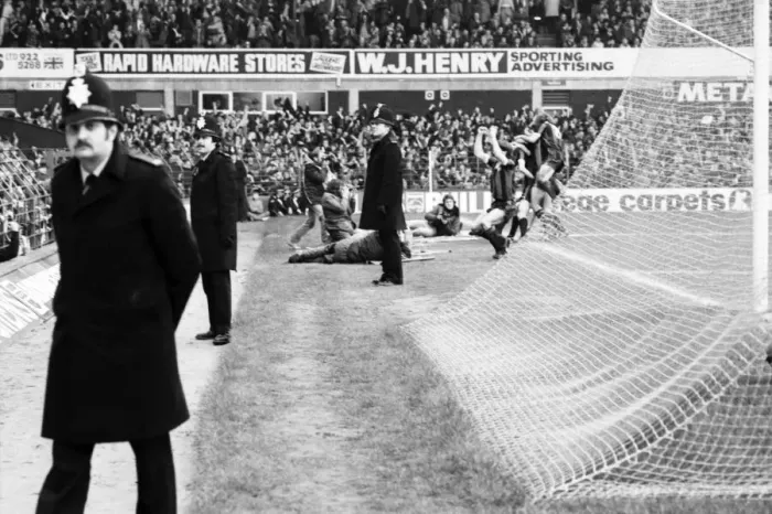 Framed Print : Everton 2 v. Manchester City 2. March 1981 MF01-40-046 F. A Cup Framed Print : Everton 2 v. Manchester City 2. March 1981 MF01-40-046 F. A Cup