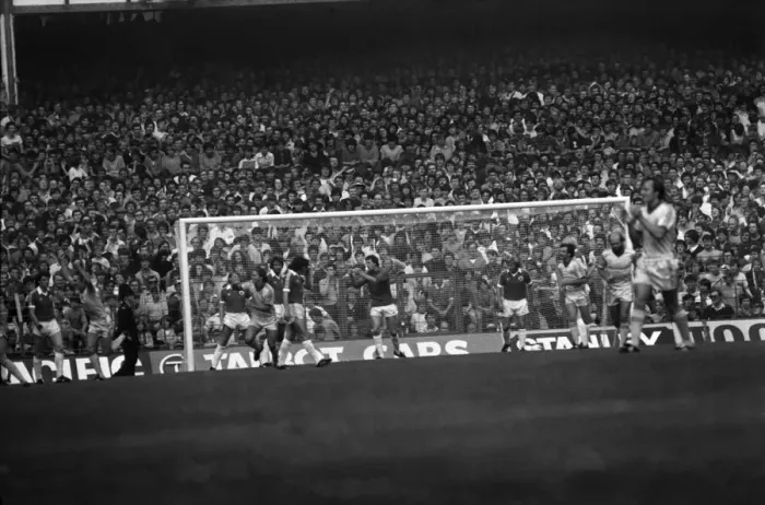 Framed Print : Everton 3 v. Birmingham City 1. August 1981 MF03-06-056 Framed Print : Everton 3 v. Birmingham City 1. August 1981 MF03-06-056