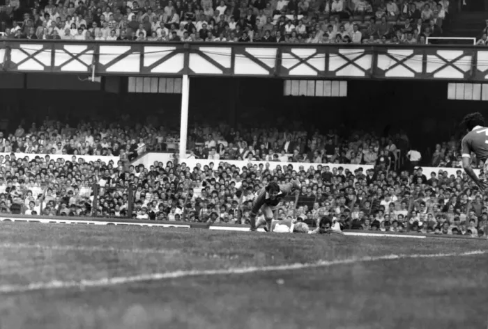 Framed Print : Everton 3 v. Birmingham City 1. August 1981 MF03-06-016 Framed Print : Everton 3 v. Birmingham City 1. August 1981 MF03-06-016