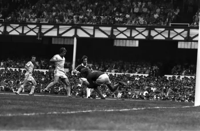 Framed Print : Everton 3 v. Birmingham City 1. August 1981 MF03-06-002 Framed Print : Everton 3 v. Birmingham City 1. August 1981 MF03-06-002