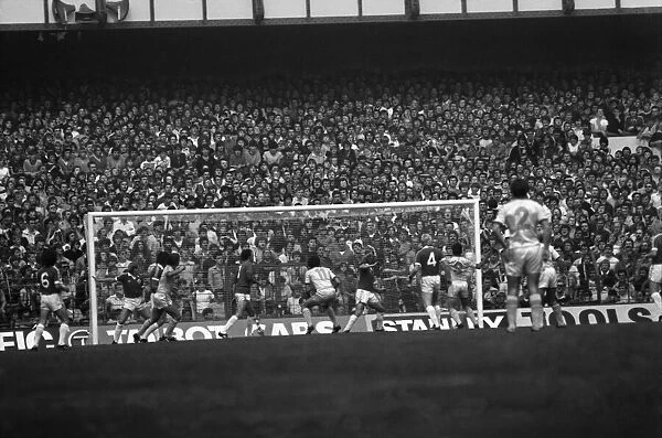 Everton 3 v. Birmingham City 1. August 1981 MF03-06-048