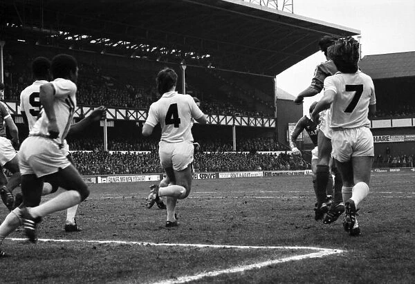 Everton 3 v. Coventry 0. Division One Football. February 1981 MF01-32-048