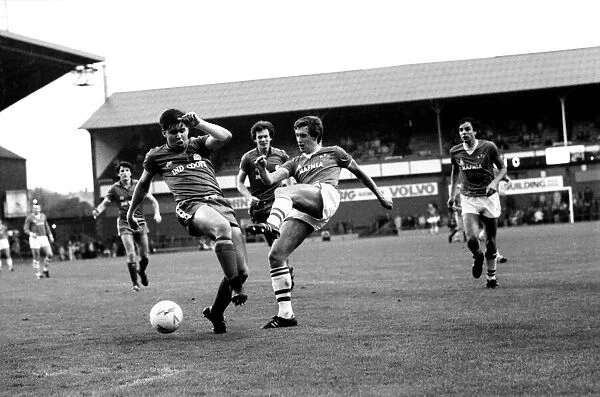 Everton 3 v. Leicester City 0. November 1984 MF18-08-088