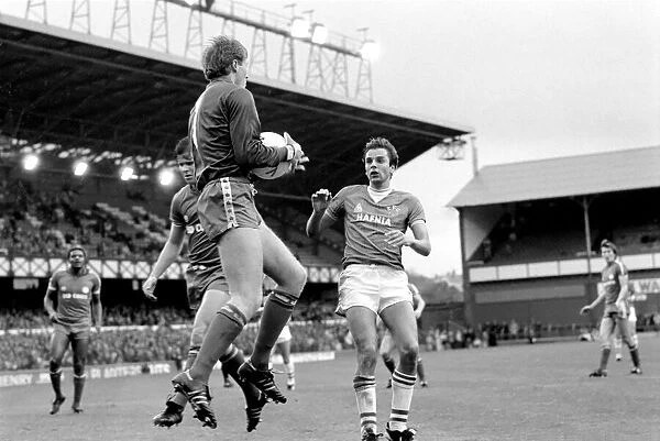 Everton 3 v. Leicester City 0. November 1984 MF18-08-085