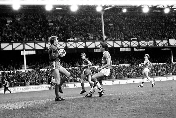Everton 3 v. Leicester City 0. November 1984 MF18-08-083