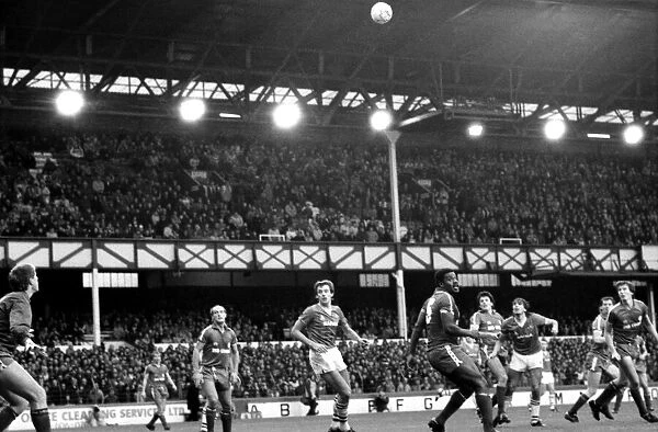 Everton 3 v. Leicester City 0. November 1984 MF18-08-090