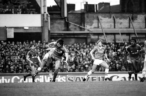 Everton 3 v. Leicester City 0. November 1984 MF18-08-040