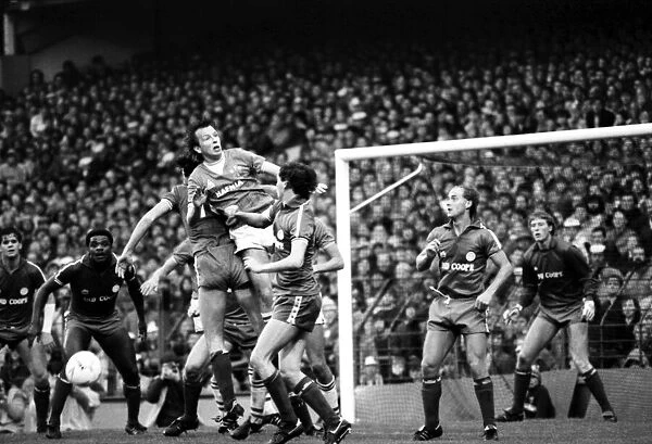 Everton 3 v. Leicester City 0. November 1984 MF18-08-037