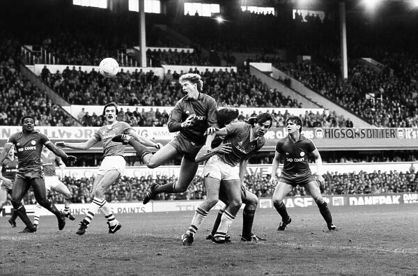 Everton 3 v. Leicester City 0. November 1984 MF18-08-025
