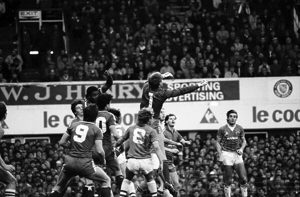 Everton 3 v. Leicester City 0. November 1984 MF18-08-010